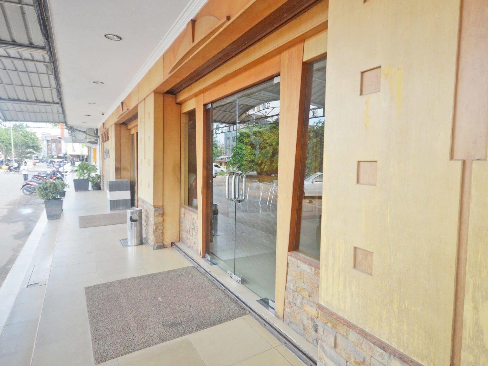 Nida Rooms Nagoya Business Center Batam Exterior photo