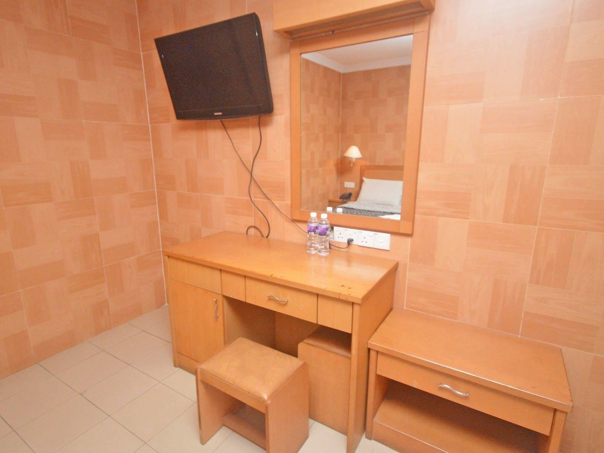 Nida Rooms Nagoya Business Center Batam Exterior photo