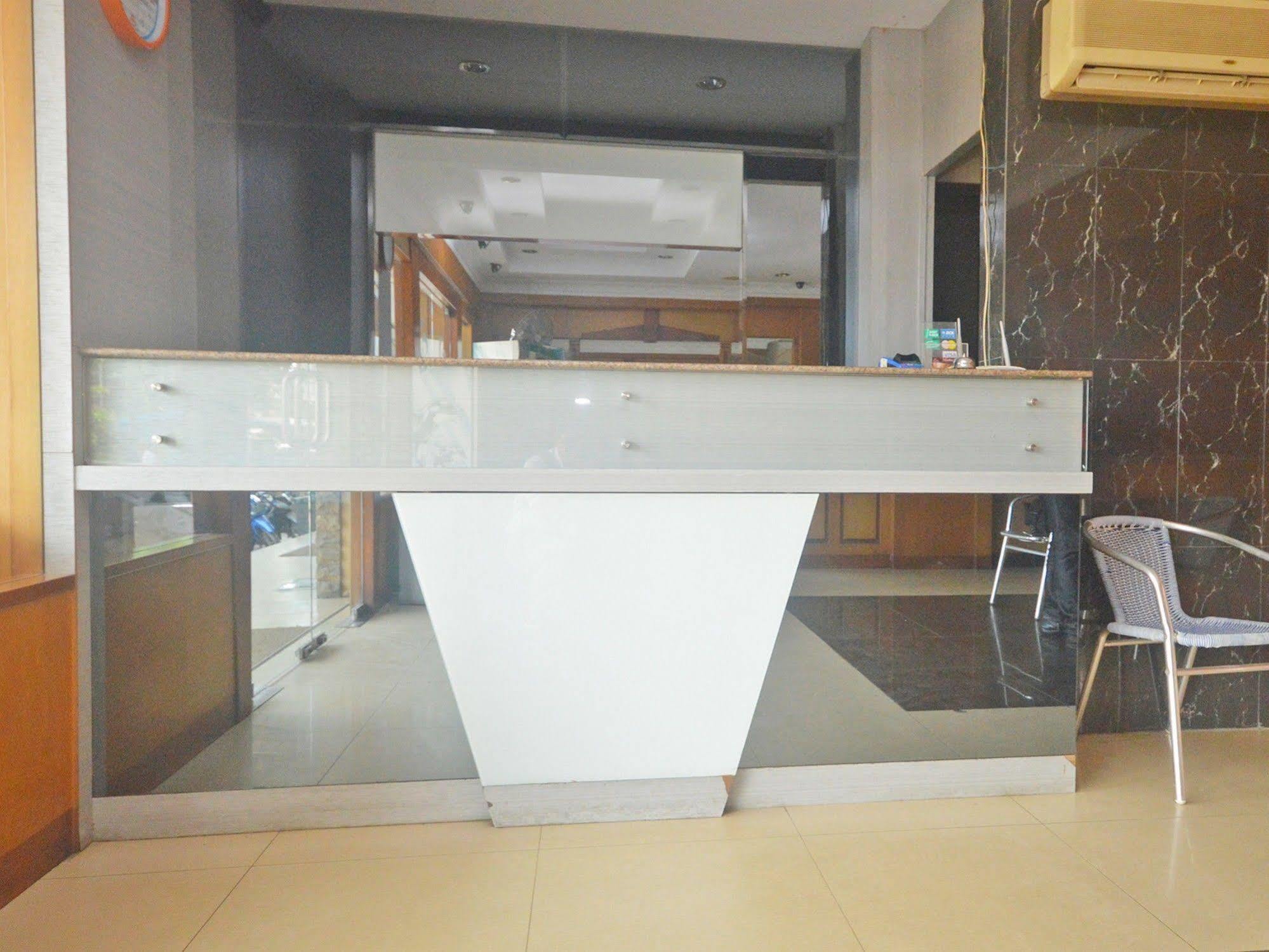 Nida Rooms Nagoya Business Center Batam Exterior photo